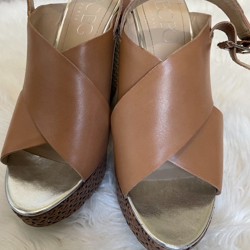 Size 10 BCBG Tan/Camel Wedge sandals